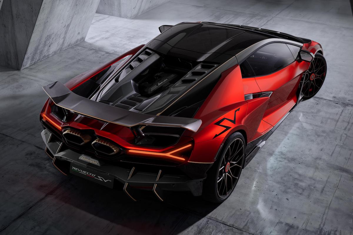 Lamborghini Revuelto SV