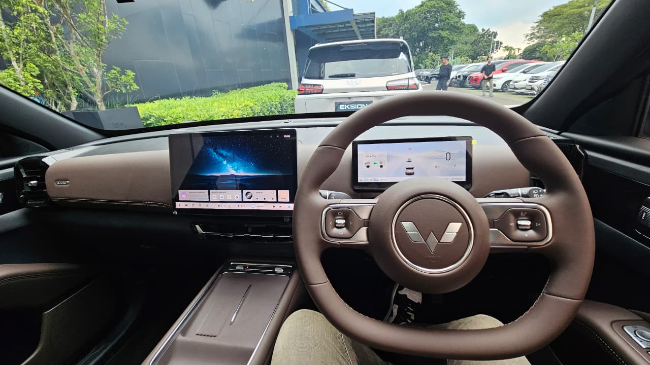 Kabin Wuling Eksion PHEV