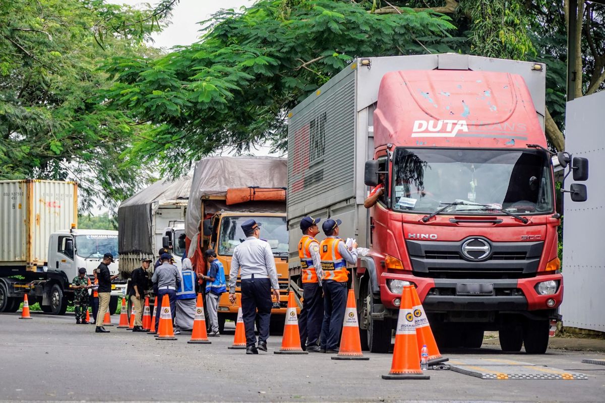 Berantas Pungli dan Overload, Kemenhub Optimalkan Teknologi WIM dan ETLE untuk Truk Logistik