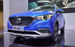 MG ZS EV Penantang Baru Kelas Mobil Listrik Hadir di IIMS Hybrid 2021