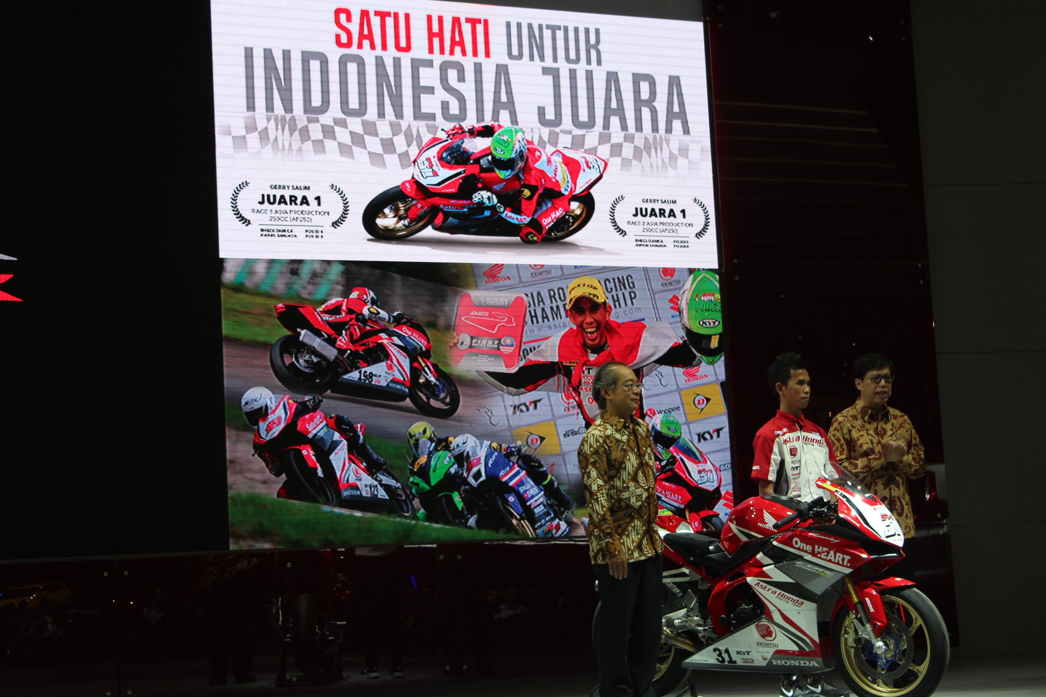 Pebalap Gery Salim dan Motor Honda CBR250RR Dapat Apresiasi di Ajang IIMS 2017