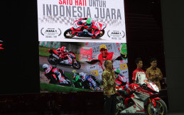 Pebalap Gery Salim dan Motor Honda CBR250RR Dapat Apresiasi di Ajang IIMS 2017