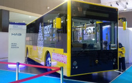 Trans Jakarta akan Uji Coba Bus Listrik Mobil Anak Bangsa