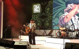 Iwan Fals Jadi Duta Merek Mitsubishi Colt Diesel di Indonesia