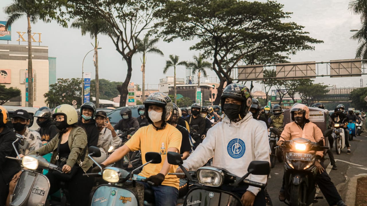 Pijak Aspal Pakai Kaki Kiri Setelah Sepeda Motor Berhenti, Ini Alasannya