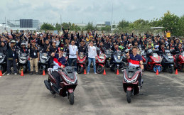 Komunitas Honda PCX Bertemu Langsung Pembalap MotoGP Joan Mir dan Luca Marini 