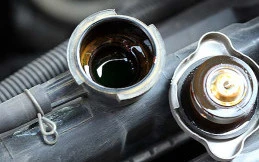 Ini Alasan Radiator Tidak Boleh Diisi Air Biasa