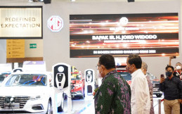 Presiden Jokowi Intip Mobil Listrik MG 5 EV