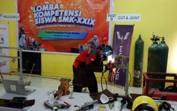 Wuling Gelar Kompetisi Body Repair Bagi Siswa SMK