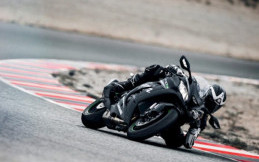 Kawasaki Ninja ZX-10RR 2018 Versi Juara Superbike Siap Meluncur ke Pasar