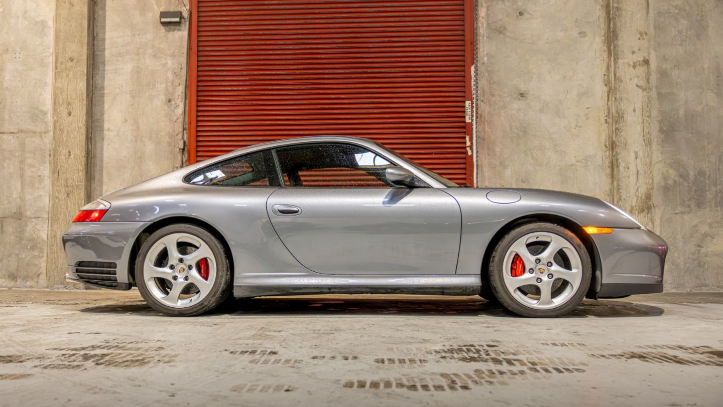 Porsche San Francisco (2003 Porsche 911 Carrera 4S)