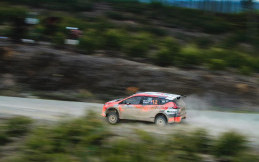 Penantian 12 Tahun, Rifat Sungkar dan Tim Berhasil Bawa Xpander Rally Team Juarai APRC Danau Toba