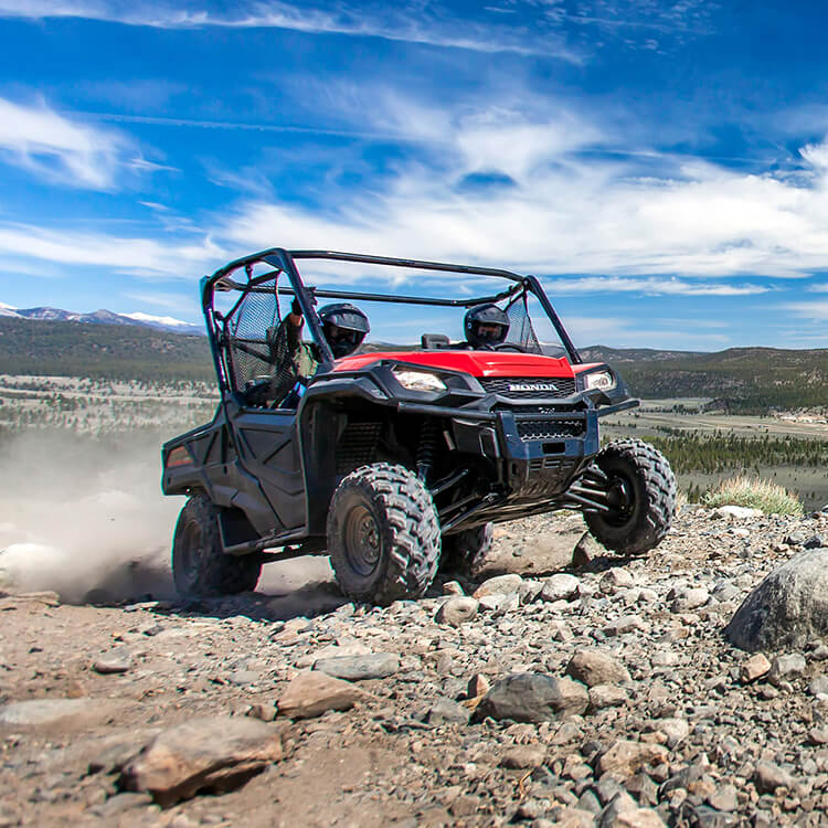 Buat yang Suka Off-road, Honda Luncurkan ATV dan UTV Anyar Nih!
