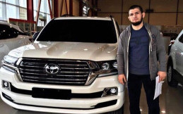 Tumbangkan Conor McGregor di UFC, Ini Mobil Andalan Khabib Nurmagomedov