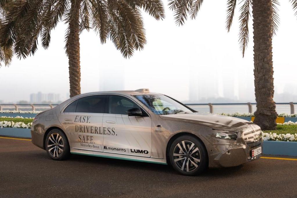 Robotaxi Mewah Hasil Kolaborasi Mercedes-Benz dan Momenta