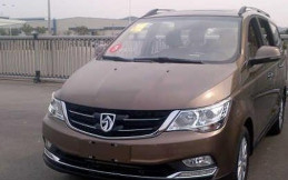 Wuling Siapkan Pesaing Toyota Innova