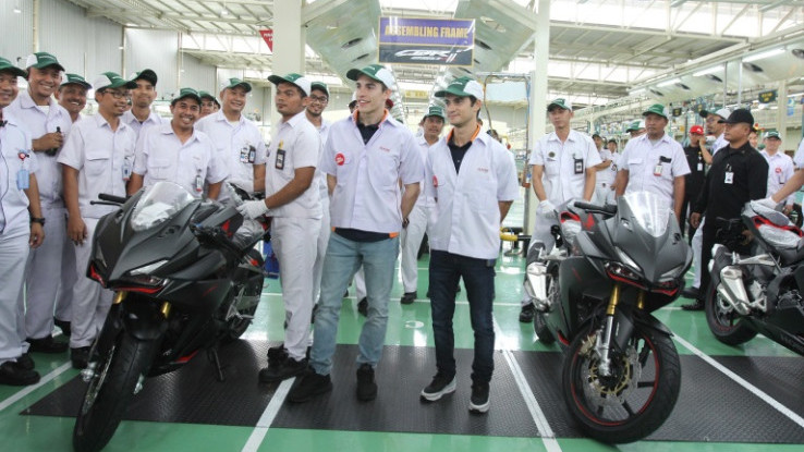 Pebalap MotoGP Marc Marquez dan Dani Pedrosa Kunjungi Pabrik AHM di Karawang