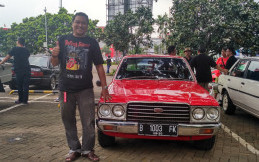 Bro Iyon Sangat Suka dengan Mobil Klasik