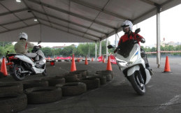 Biaya Sewa Honda PCX Electric, Bisa Beli Dua Motor