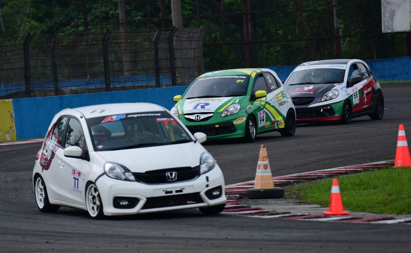 Pebalap Bandung Center Racing Team Raih Kemenangan di Honda Jazz Speed Challenge 12