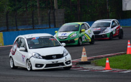 Pebalap Bandung Center Racing Team Raih Kemenangan di Honda Jazz Speed Challenge 12