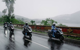Musim Hujan, Antisipasi Jalanan Licin Saat Berkendara Pakai Langkah Ini