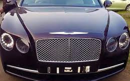 Demi Akali Pajak, Pria Ini Ubah Logo Bentley Jadi Chrysler