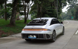 Mobil Listrik Terjang Genangan Air dan Banjir, Ini yang Wajib Jadi Pertimbangan