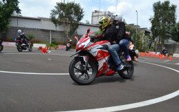 Komunitas CBR Kampanyekan Safety Riding di Valentine Day 