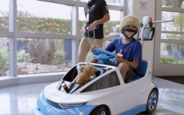 Mobil Mainan Ini Hilangkan Stres Anak-Anak di Rumah Sakit