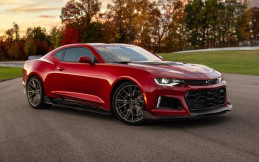 Aksesori Baru Chevrolet Camaro ZL1 Pendukung Track Day
