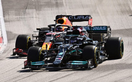 Mercedes-AMG Petronas Masih Memimpin, Red Bull Racing Membayangi