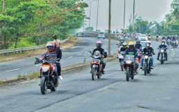 Gabungan Komunitas Motor Gelar Bakti Sosial ke Panti Asuhan dan Korban Bencana