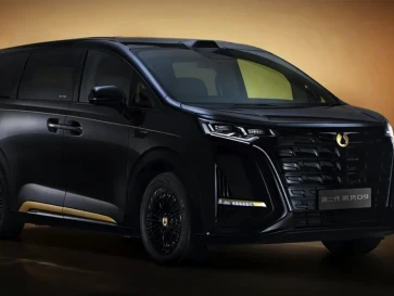BYD Denza D9 Dark Gold Resmi Meluncur, Ada Lapisan Emasnya