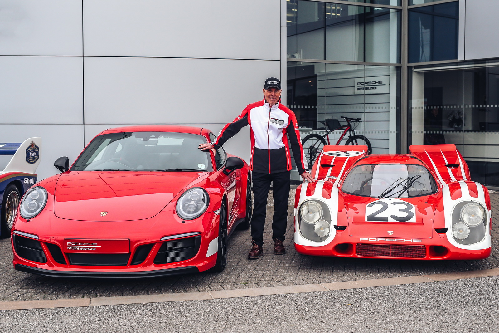 Kenang Kehebatan Pebalapnya, Porsche Luncurkan Mobil 911 Carera Edisi Legenda Inggris