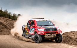 Pembukaan Dakar Rally 2017: Awal yang Penuh Tantangan Bagi Team Toyota