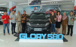 Pria Ini Dapat DFSK Glory 580 secara Cuma-Cuma