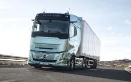 Bisa Tempuh Jakarta-Surabaya Sekali Cas! Volvo FH Aero Electric Kini Bisa Jalan Hingga 700 Km