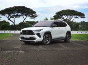 Menyingkap Mitologi: Apakah Mobil Hybrid Aman Melintasi Banjir?