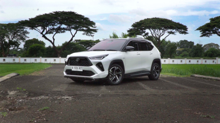 Menyingkap Mitologi: Apakah Mobil Hybrid Aman Melintasi Banjir?