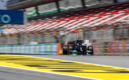 Hasil F1 Spanyol 2021: Hamilton Tinggalkan Verstappen hingga 15 Detik!