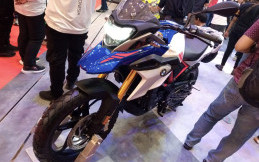BMW Motorrad Indonesia Resmi Serahkan BMW G 310 GS dan G 310 R pada Konsumen