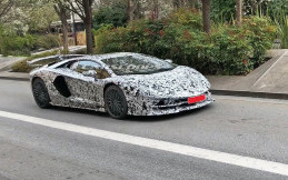 Lamborghini Aventador SV Jota Datang dengan Tenaga Lebih Besar