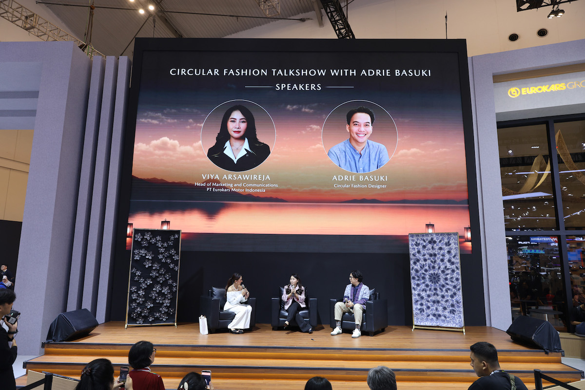 Mazda x Adrie Basuki Usung Circular Fashion Berkonsep Seni di GIIAS 2026