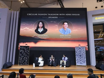 Mazda x Adrie Basuki Usung Circular Fashion Berkonsep Seni di GIIAS 2026