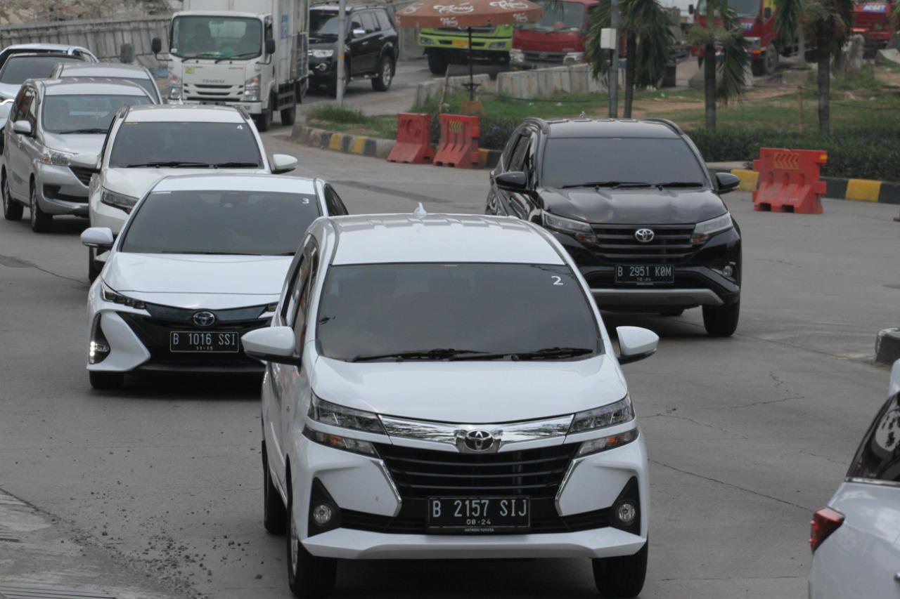 Intip keseruan Perjalanan Tim 5 Continents Drive Toyota Dari Sunter ke Surabaya