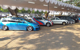 Modifikator Bawa Motor dan Mobil Mejeng di Otobursa Tumplek Blek