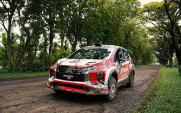 Sabet Gelar Juara, Rifat Sungkar Geber Xpander AP4 Tercepat di Kejurnas Tropical Sprint Rally 2021