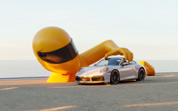 Seniman Skotlandia Bikin Patung Unik dengan Porsche 911 Carrera