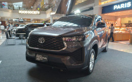 Inden All New Toyota Kijang Innova Zenix Hybrid Sampai 5 Bulan